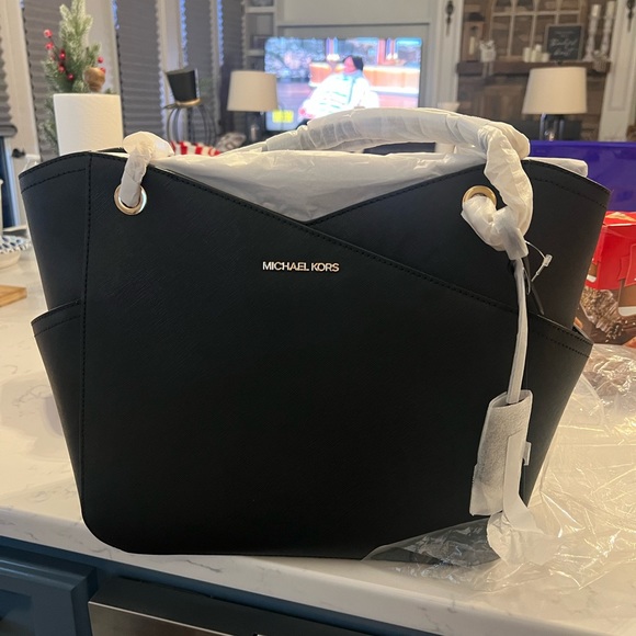 Michael Kors purse